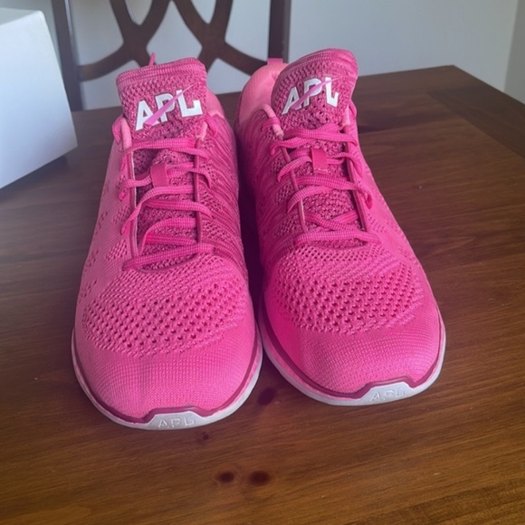 Moving Sale! APL Mens Sneakers Techloom Pro Pink Ribbon Edition Size 12 1/2 - Picture 2 of 9